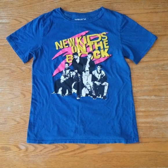 New Kids On The Block Official T-Shirt - Picture 1 of 2